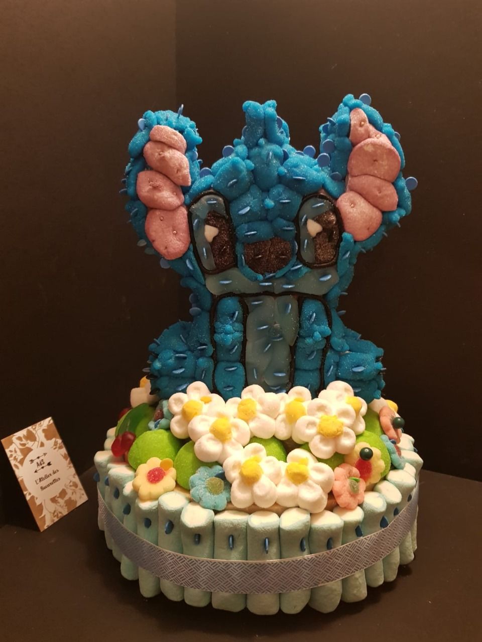 Gâteau de bonbons Stitch - Latelierdessoeurettes